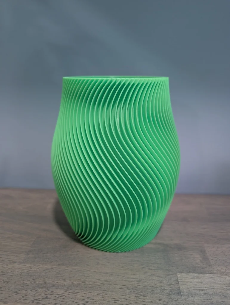 Спиральная ваза