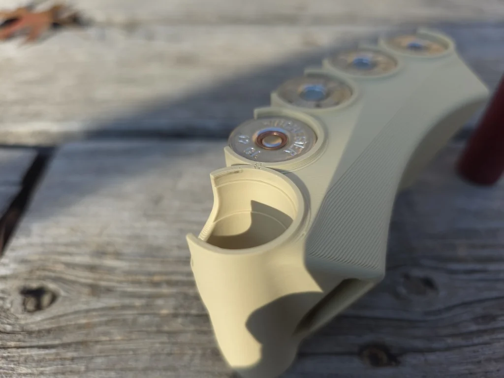 Крепление для патронов 12 калибра