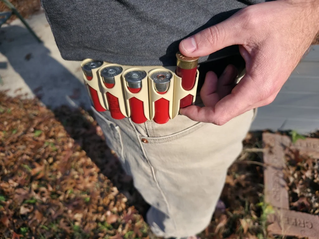 Крепление для патронов 12 калибра