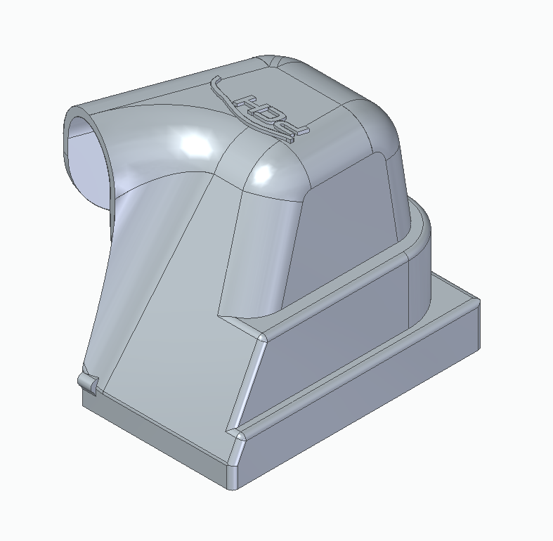 Крышка соединителя в районе блока предохранителей