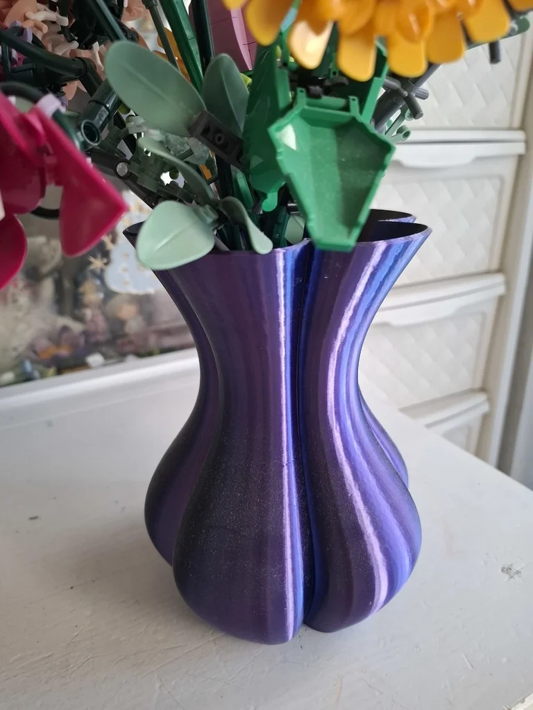 Цветочная ваза