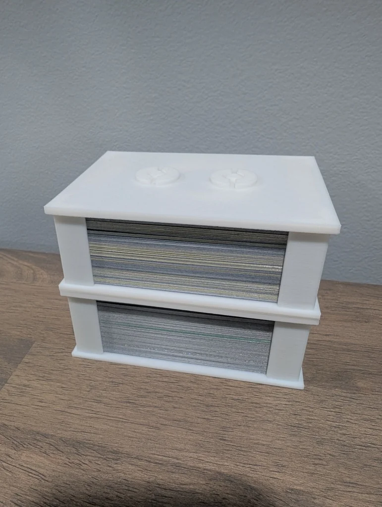 Держатель карт Покемонов