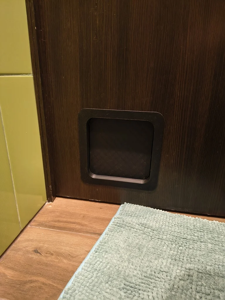 Дверка для домашних животных