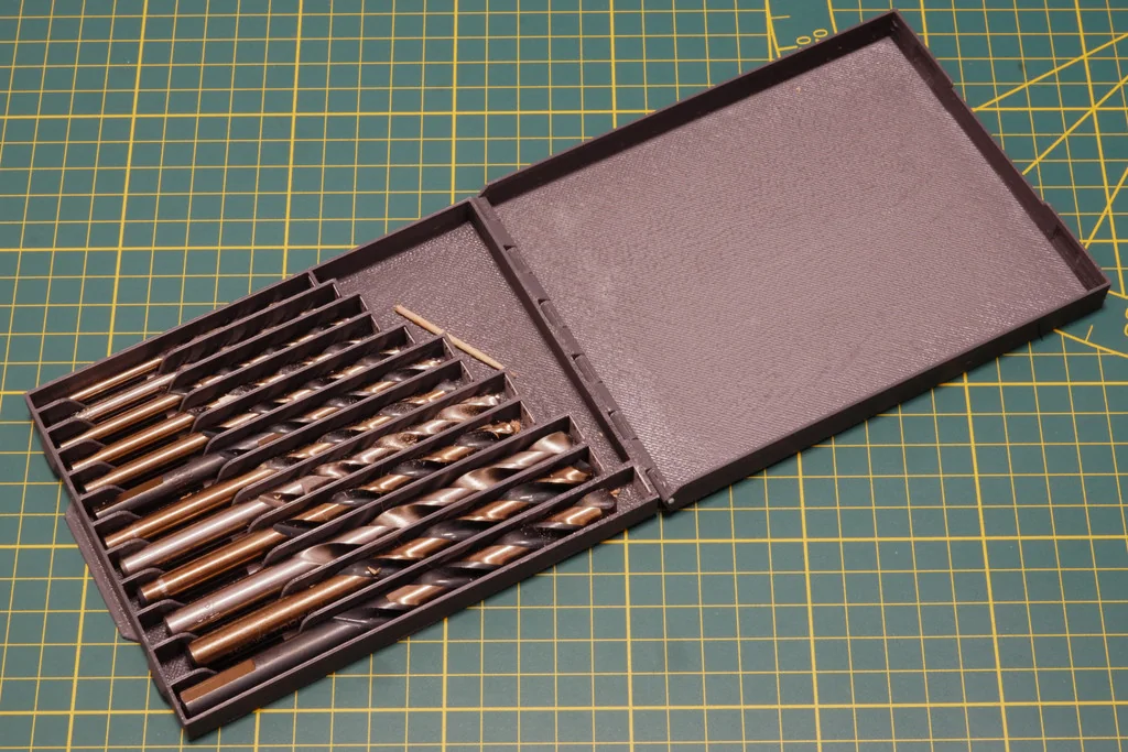 Настраиваемая коробка для сверл с крышкой