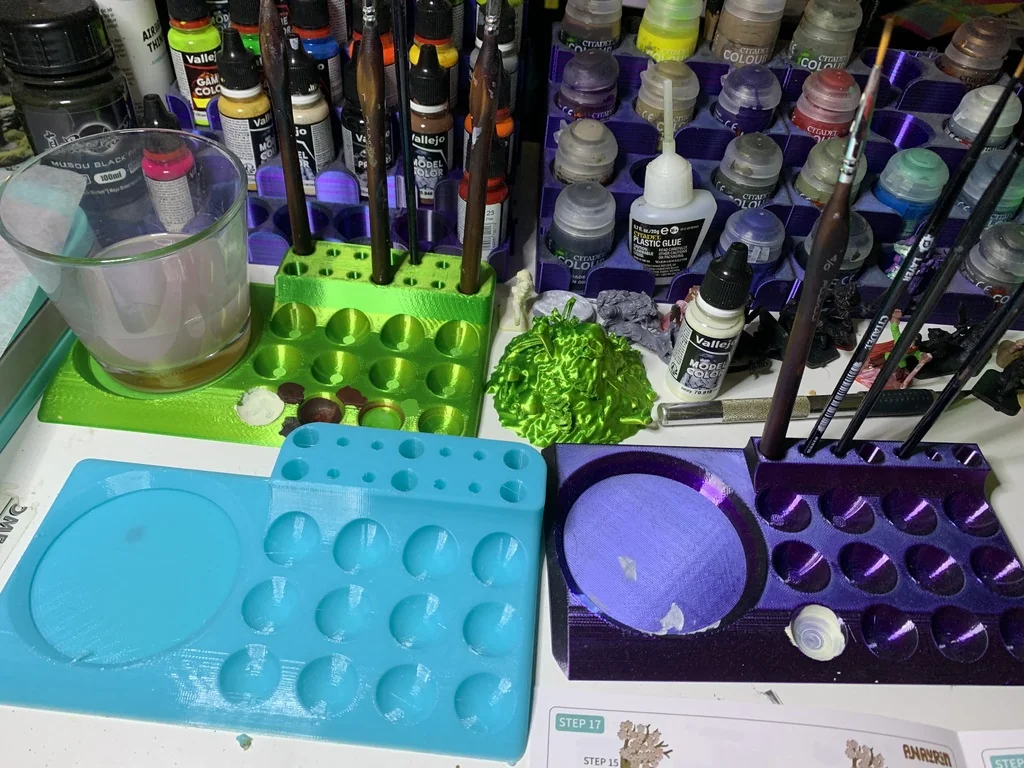 Палитра для рисования с кистью и подставкой для воды