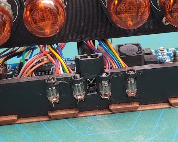 Часы на Nixie трубках Robo-Clock