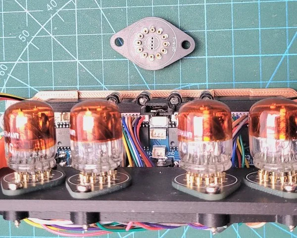 Часы на Nixie трубках Robo-Clock