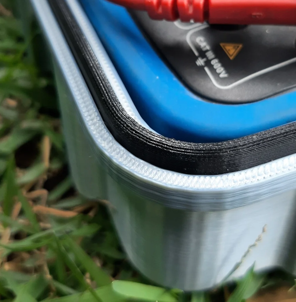 Прочный корпус для мультиметра