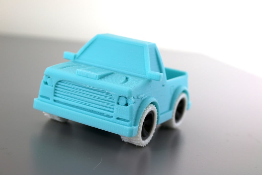 Крепкий маленький грузовик