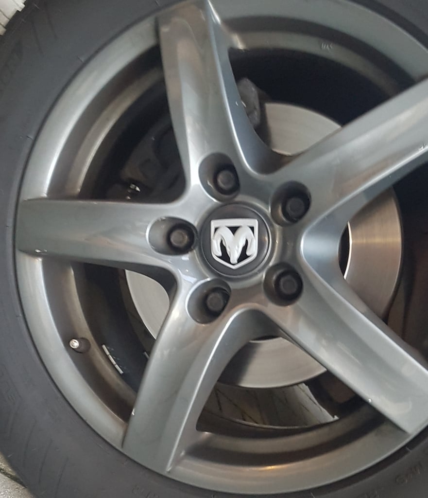 Логотип Dodge