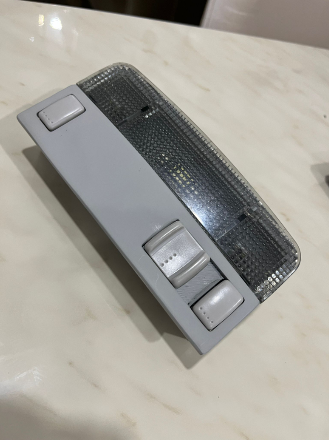 3D модель Корпус (рамка) кнопок плафона освещения салона Skoda Fabia - фото 1