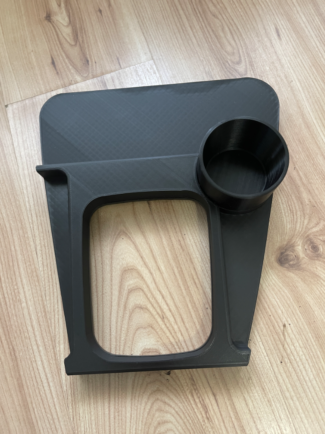 3D модель Органайзер с подстаканником для BMW E34 - фото 2