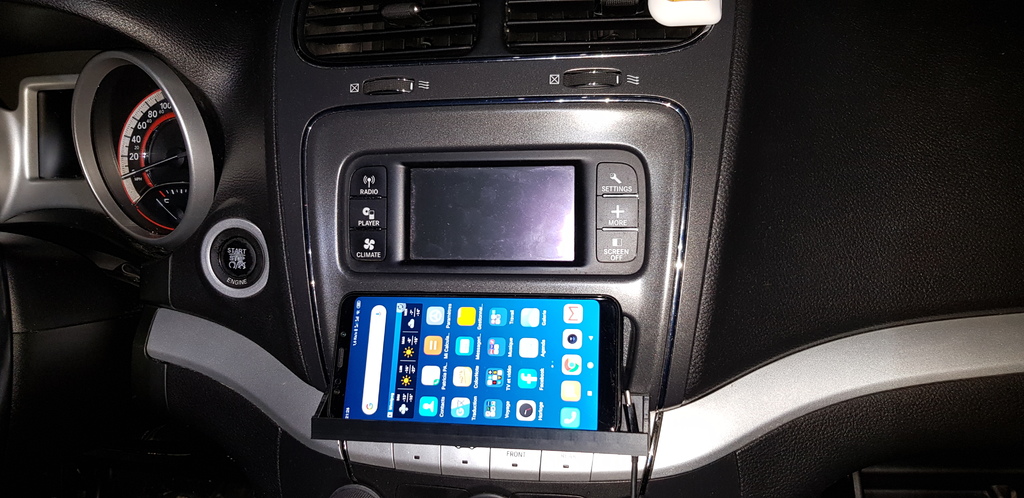 Держатель для смартфона Dodge Journey