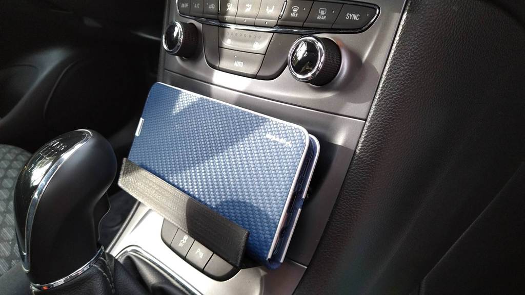 Держатель для смартфона