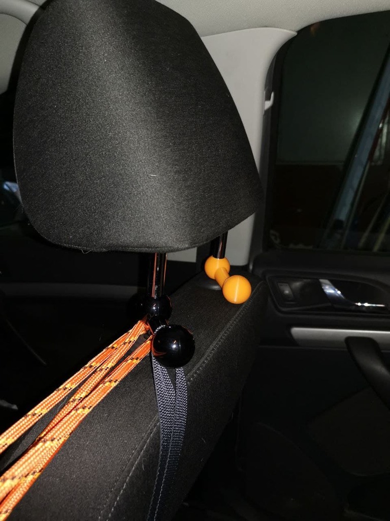 Измерьте диаметр стержня подголовника