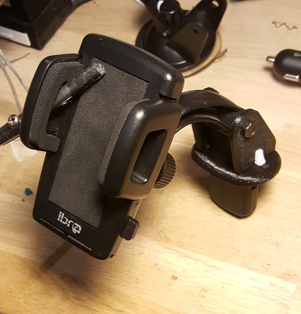 Магнитный крепеж для смартфона Fiat Punto Evo