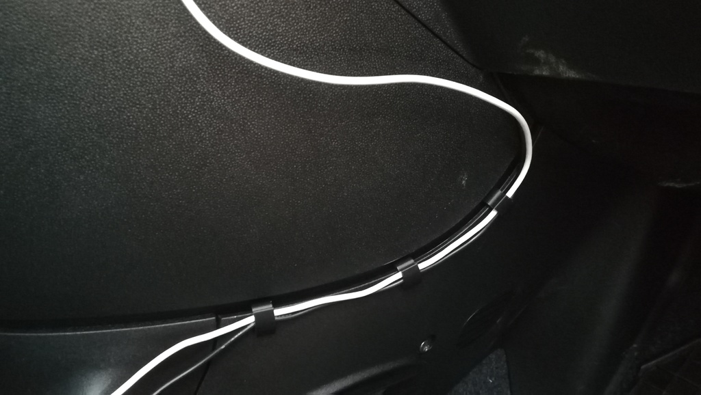 Клипсы для USB-кабелей