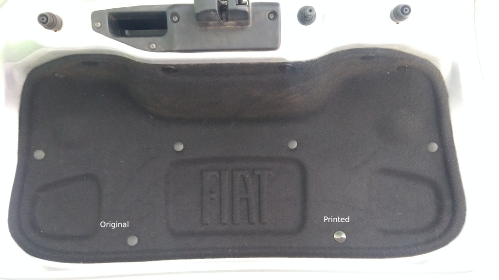 Заглушка капота Fiat Linea Emotion/Dynamic