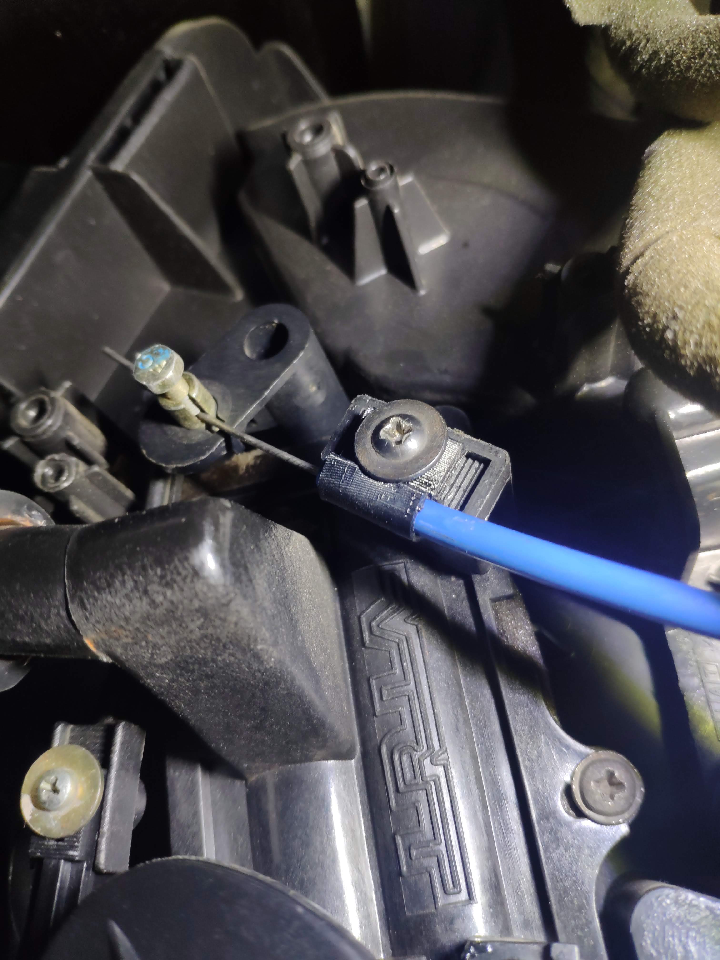 Держатель кабеля ручного управления климатом для Fiat Coupe