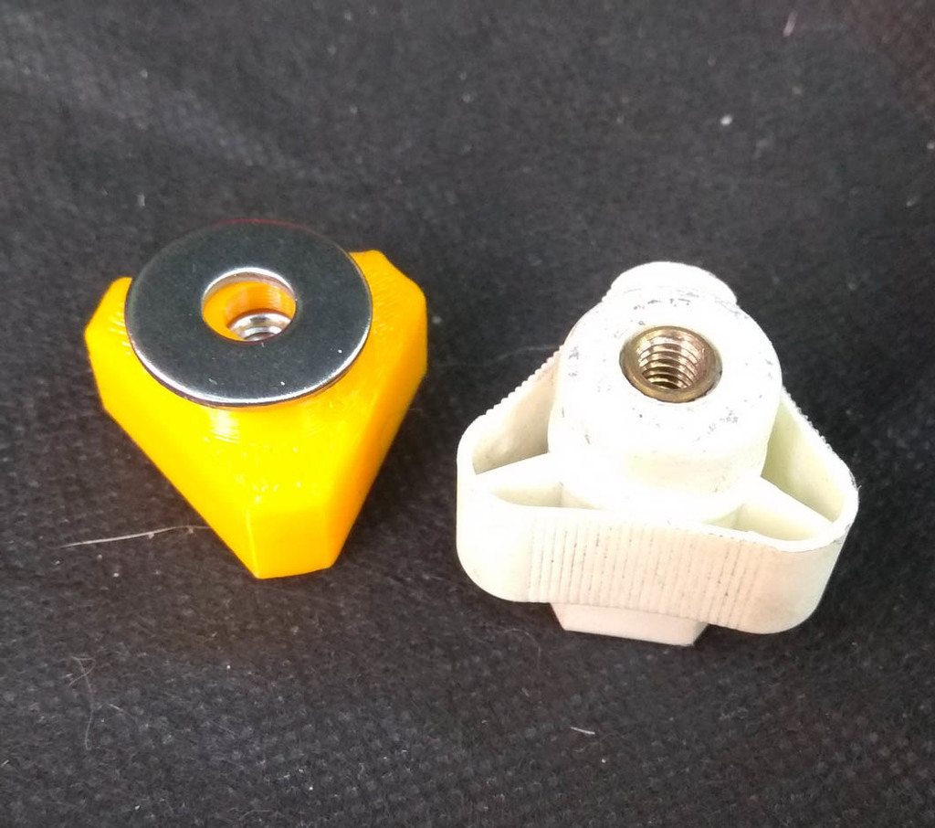 Крепление заднего фонаря OPEL/Vauxhall (резьба M5)