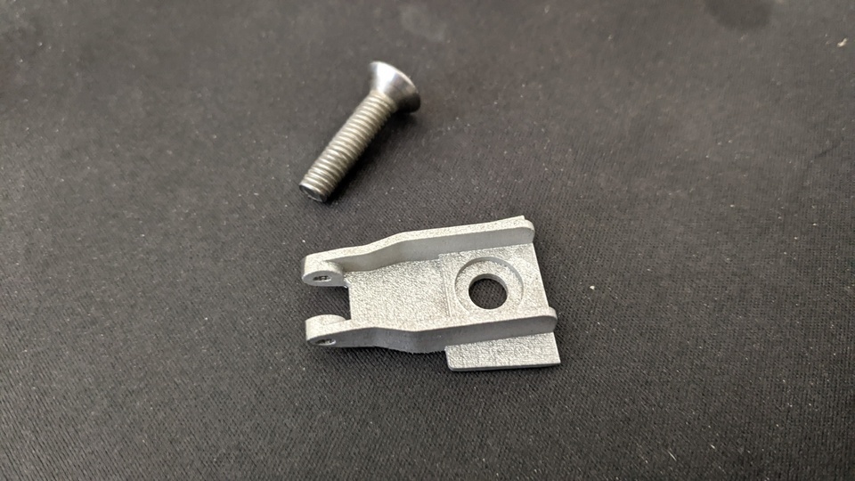 Перезапроектированная петля дверной ручки