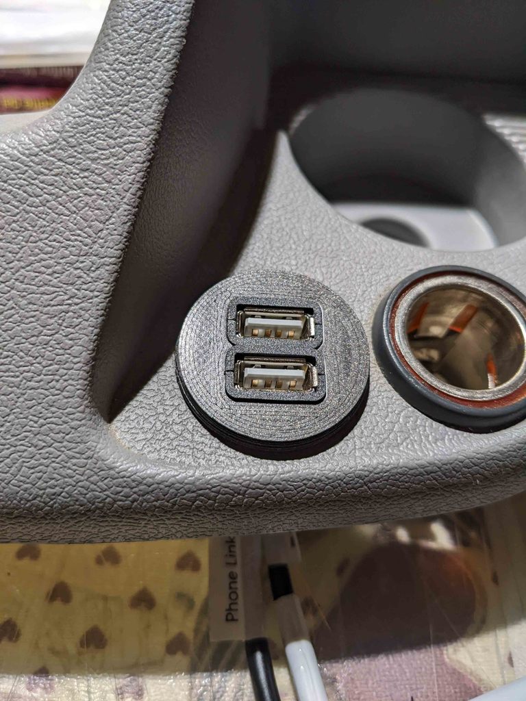 Модель для установки двух USB портов в бортовой системе Ducato