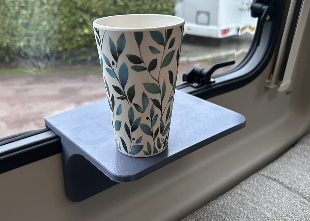 Клипса для полки в кемпере Fiat Ducato