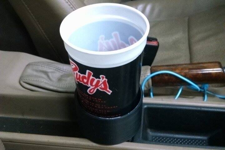 Подставка для чашки в автомобиль