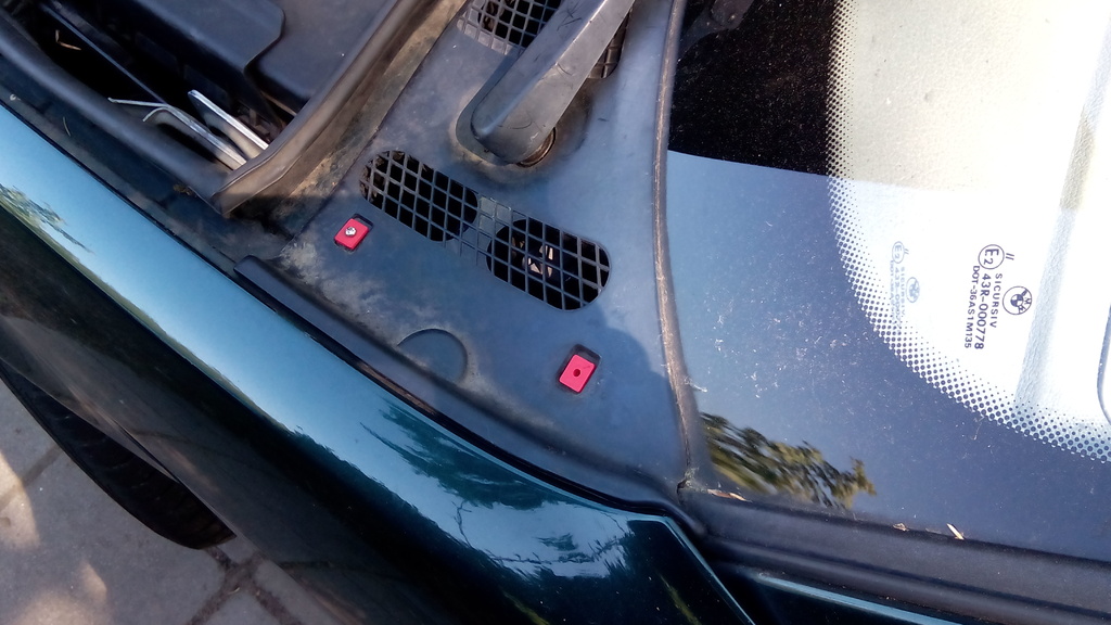 Замена черных пластиковых зажимов