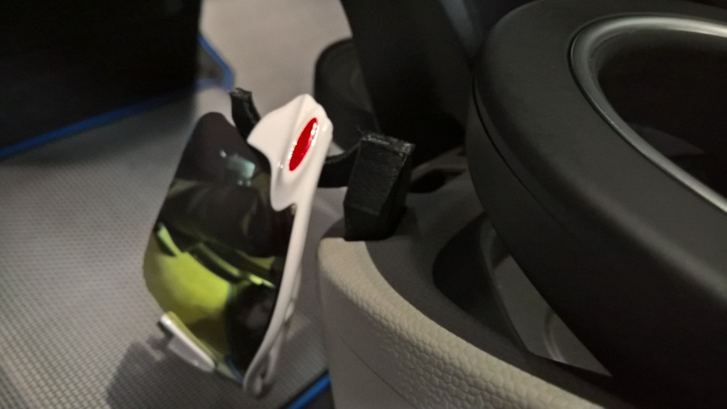 Держатель для очков для BMW i3