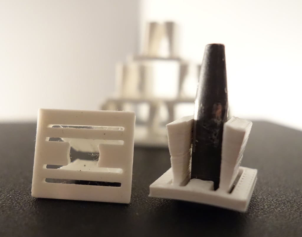 Зажим для крепления отделки панели приборов BMW E46