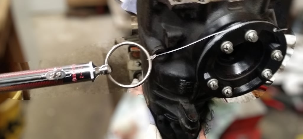 Инструменты для регулировки предварительного натяжения дифференциала BMW 188