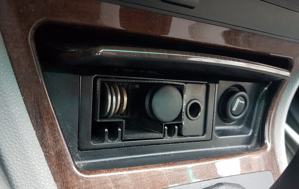 Держатель для монет для переднего пепельницы BMW