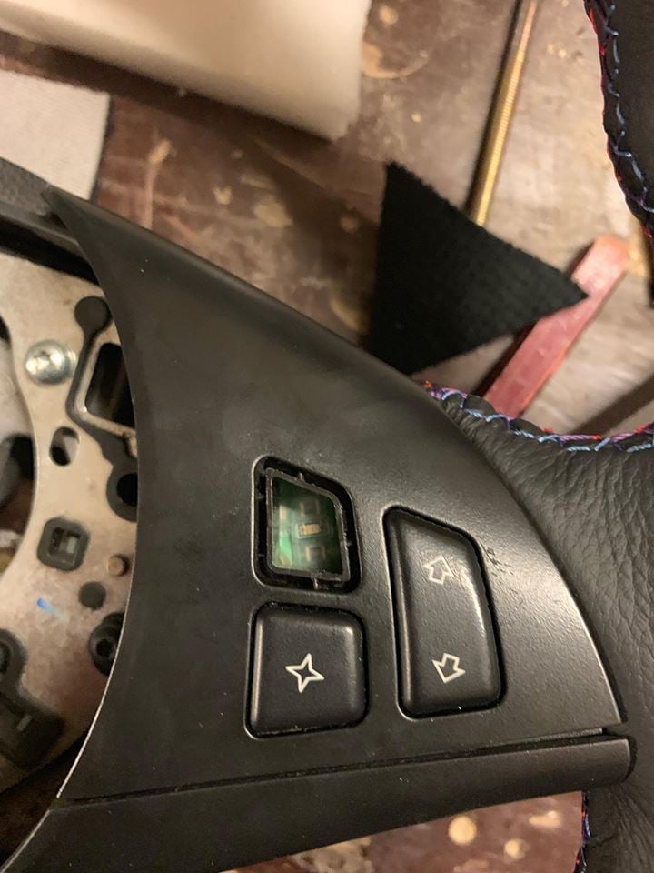 Кнопка руля BMW