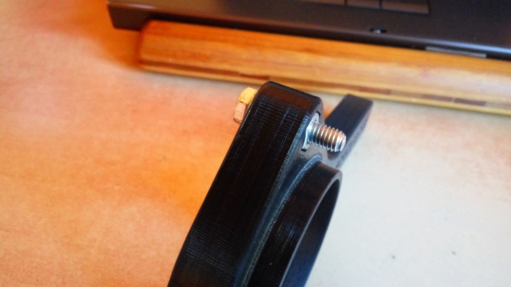 3D-модель ручки с гайкой