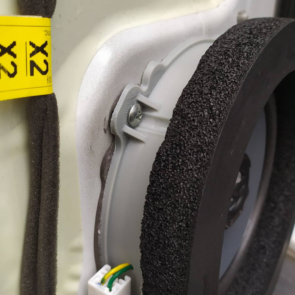 Обивка для кастомизации динамиков на Opel Antara