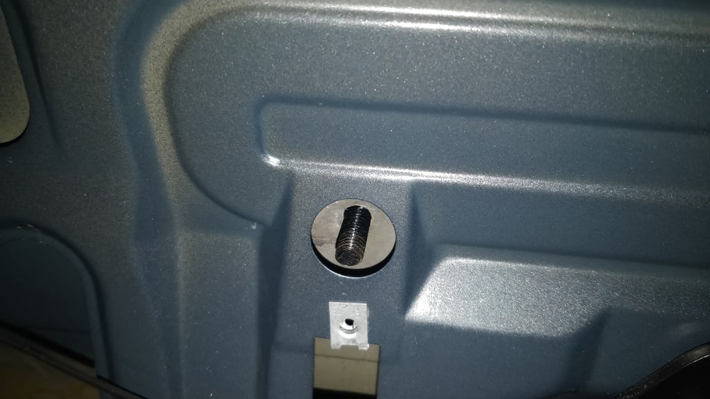 Клипса крепления номерного знака для BMW E39 Touring