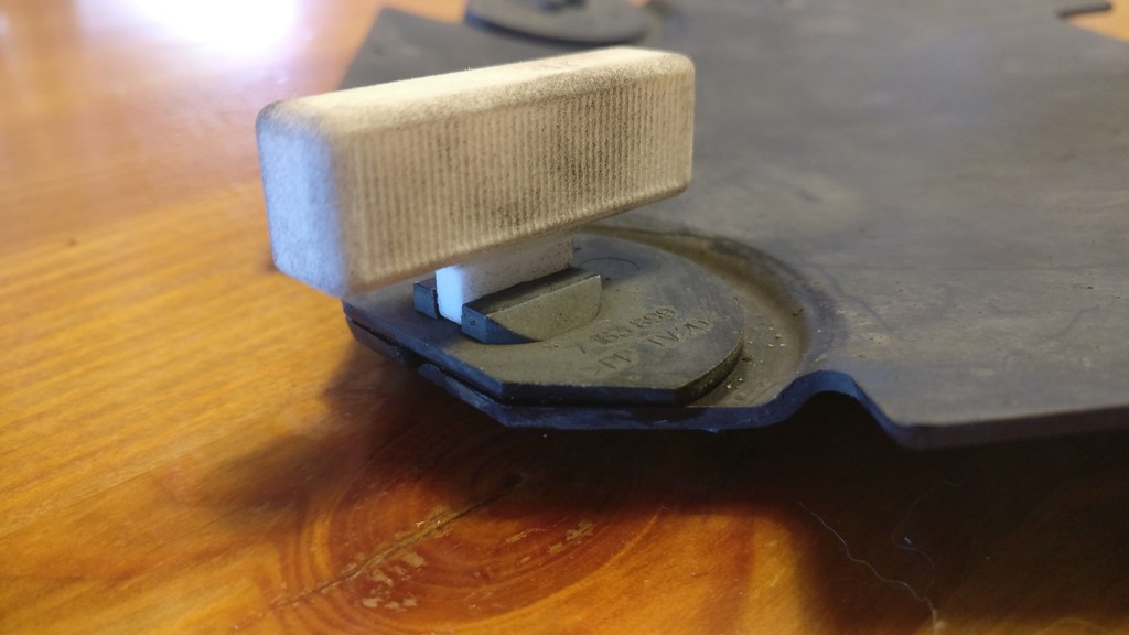 Инструмент для панельных замков BMW E90