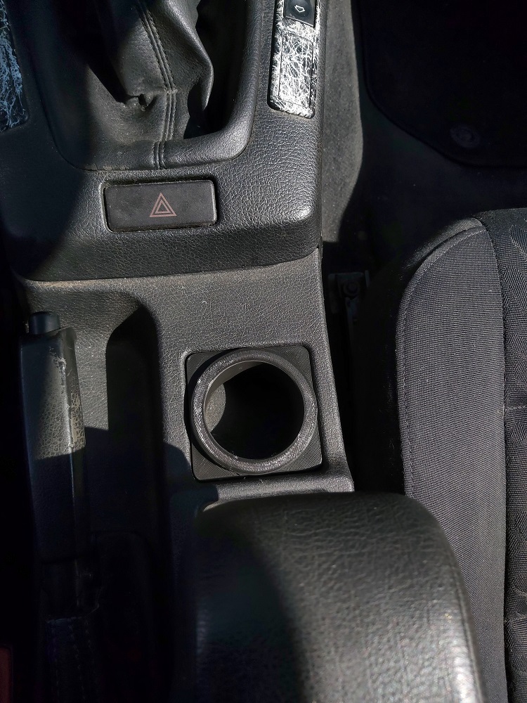 Держатель для стаканов BMW E36 Compact с подлокотником