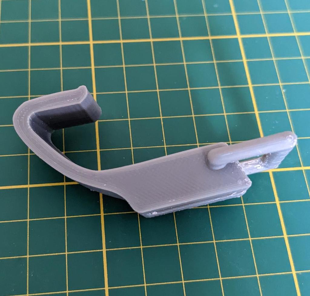 Страп для пола багажника BMW E46