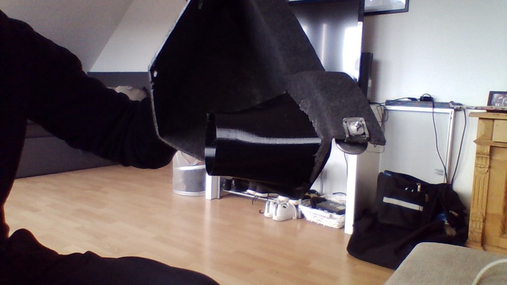 Впуск воздуха для охлаждения переднего тормоза E9x M3