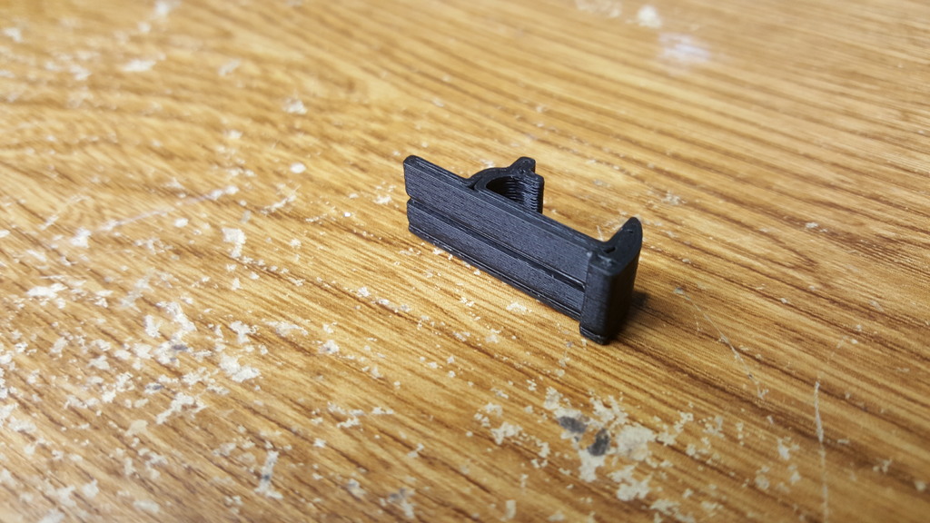 Зажим для подлокотника Hyundai