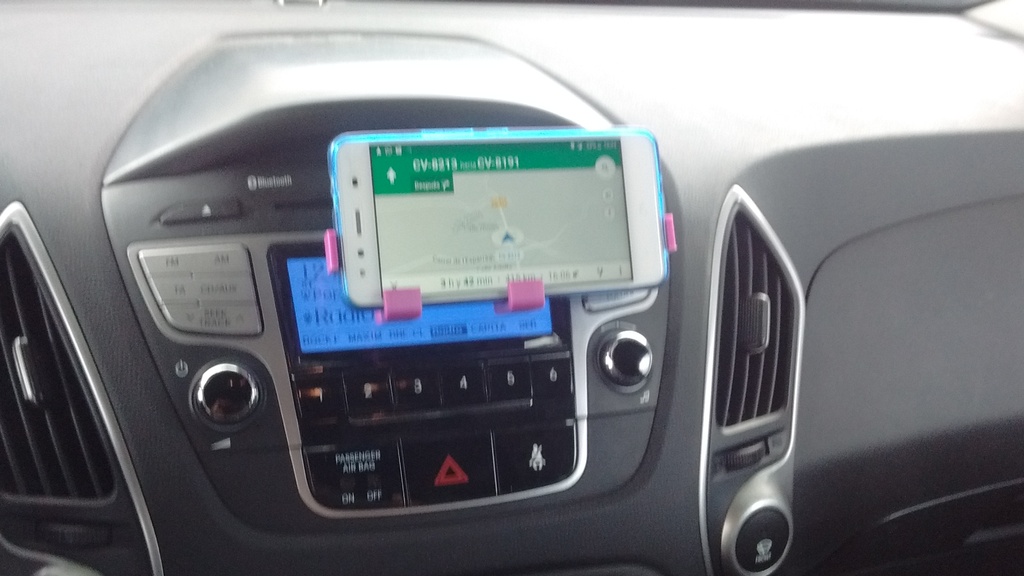 Простой стенд для телефона