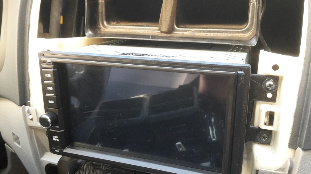 3D-модель рамки для автомагнитолы 2DIN