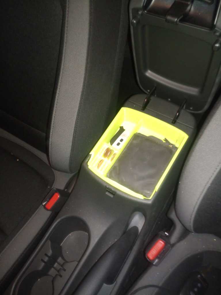 Центральный подлокотник Hyundai Kona Kauai с местом для хранения