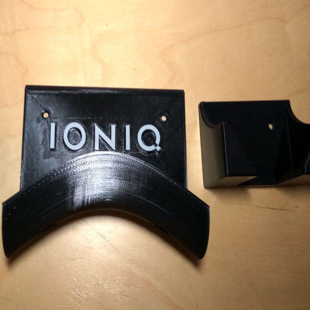 Крепление для кабеля и зарядного устройства