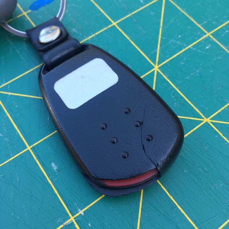 Замена корпуса брелока Hyundai Elantra 2006 года