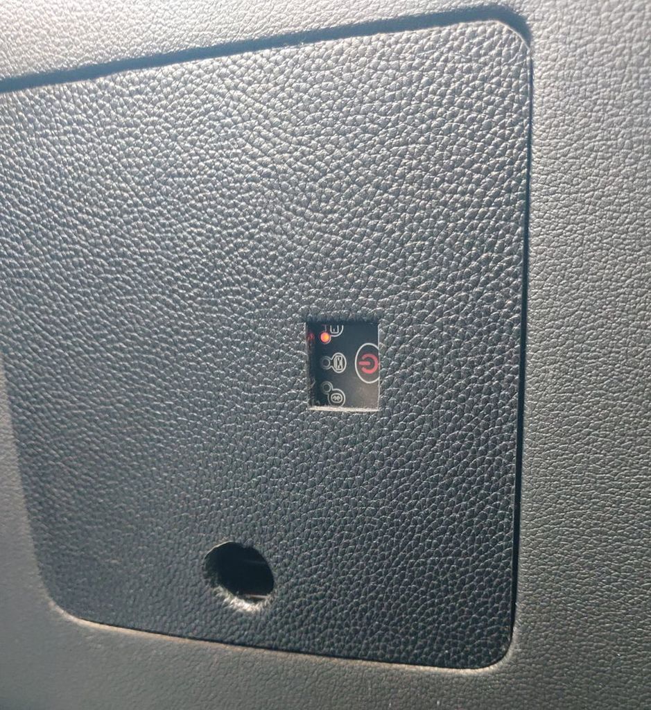 Крышка блока предохранителей Hyundai Kona