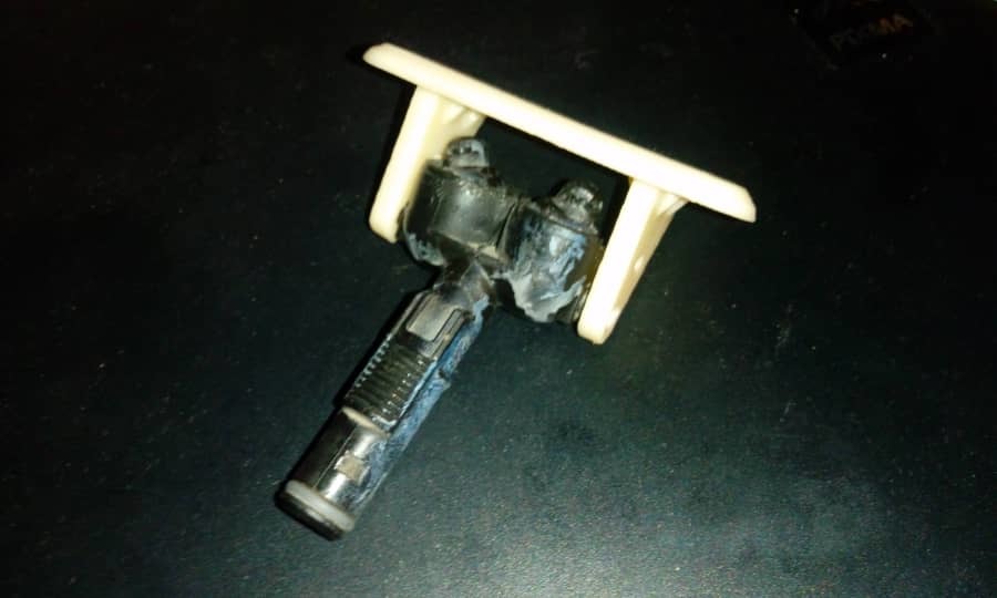 Крышка омывателя фар правой стороны Hyundai Genesis 2010