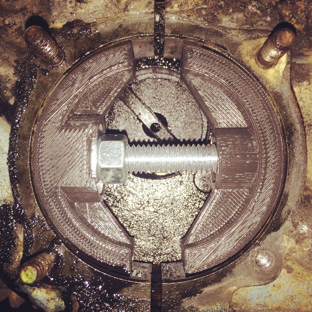 Инструмент для разделения картеров двигателей Volkswagen